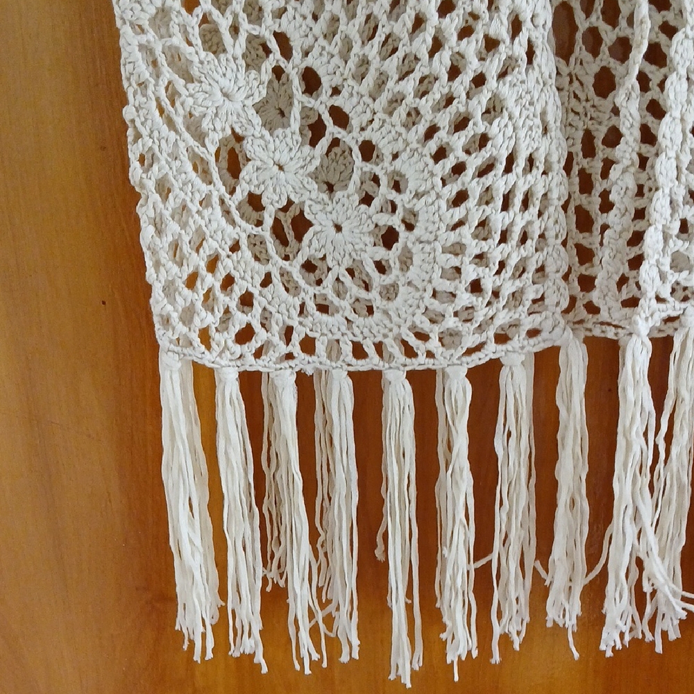 Divided White Crop Tie Front Tank Top - Picture 4 of 5